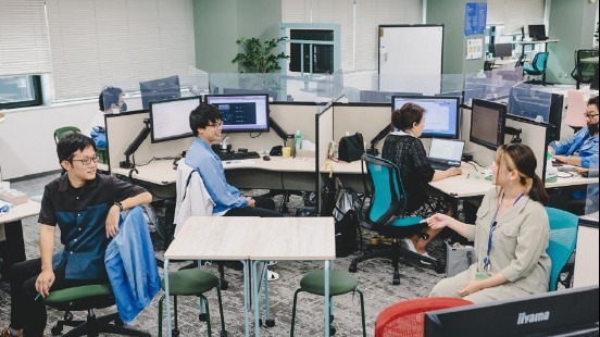 "モノに感覚を、ヒトに感動を"を叶える半導体！夏IS優先案内！ 世界に誇れる半導体集積回路(LSI)のプロ集団による特別座談会